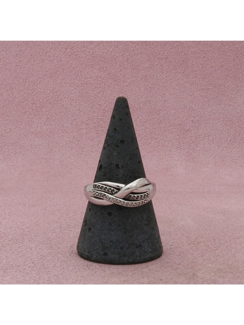 sterling silver black & white diamond crossover ring size 9